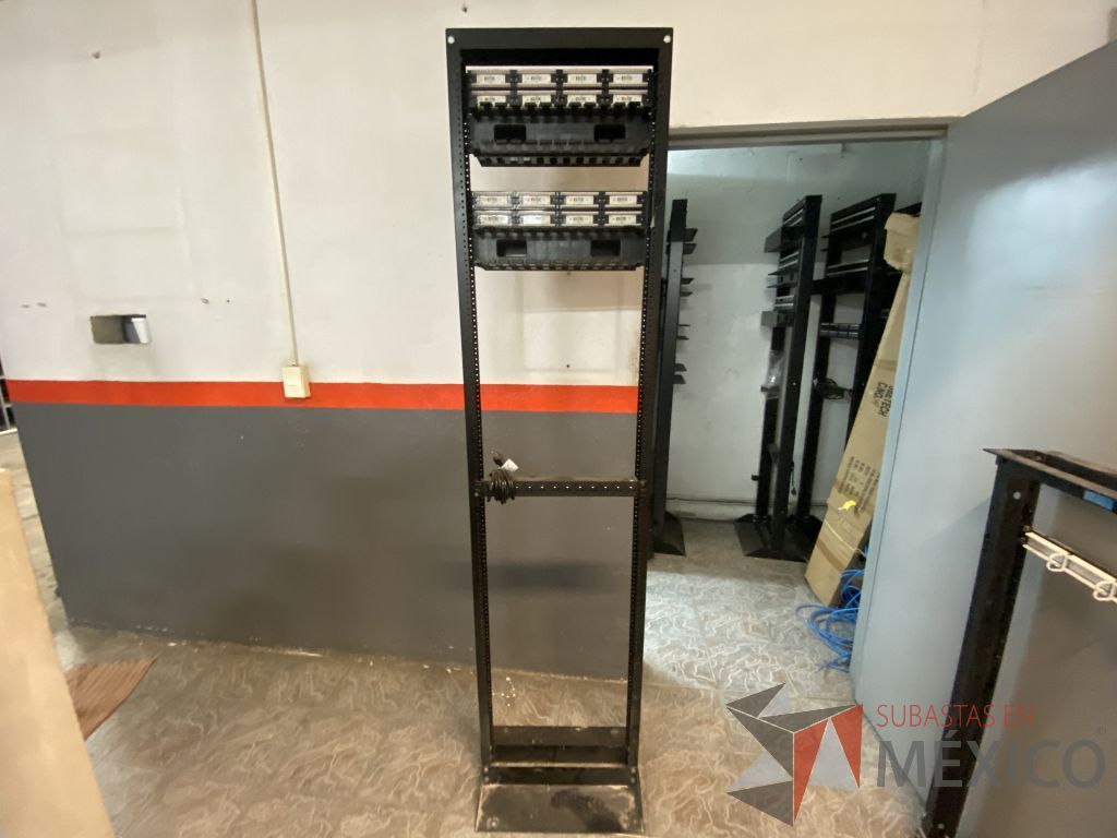 Lote 210 - 4 Racks estandar metalico de 19" para piso de 210 mm PZA - Imagen 2