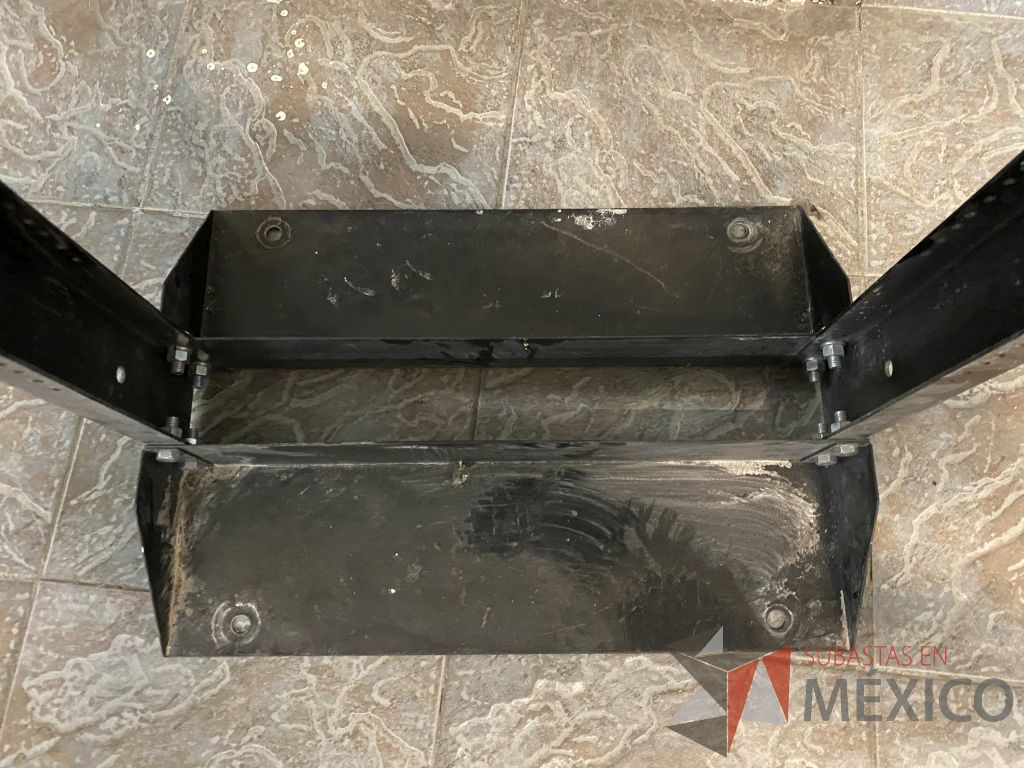 Lote 210 - 4 Racks estandar metalico de 19" para piso de 210 mm PZA - Imagen 6