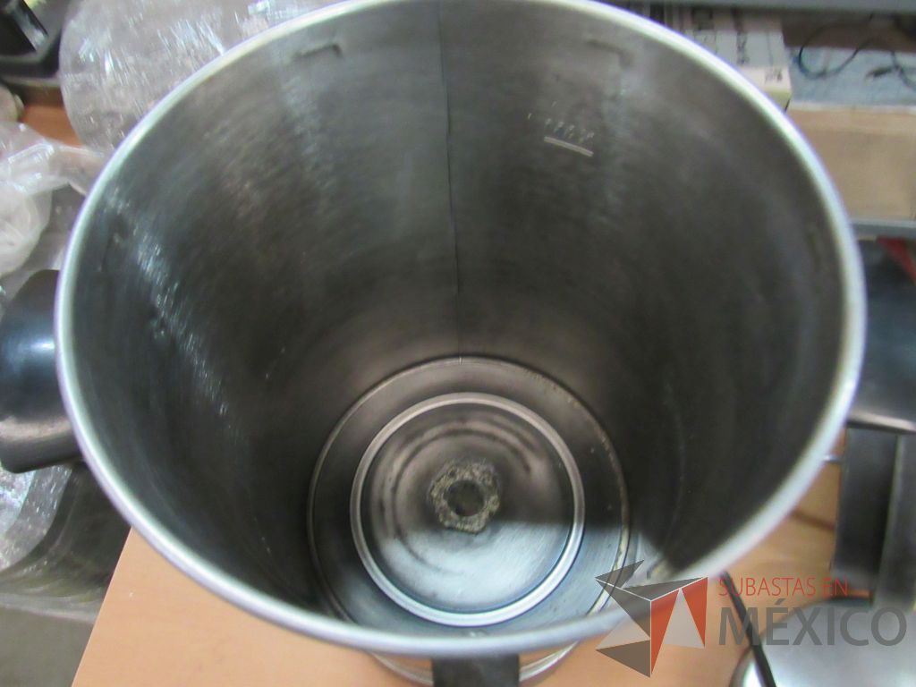 Lote 283 - Multifuncional HP MFP M130, 2 Bocinas, 2 Cafeteras... - Imagen 42