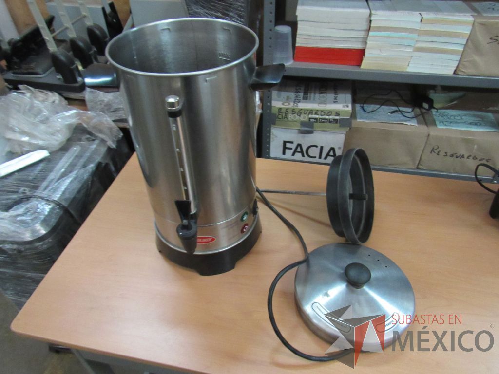 Lote 283 - Multifuncional HP MFP M130, 2 Bocinas, 2 Cafeteras... - Imagen 43