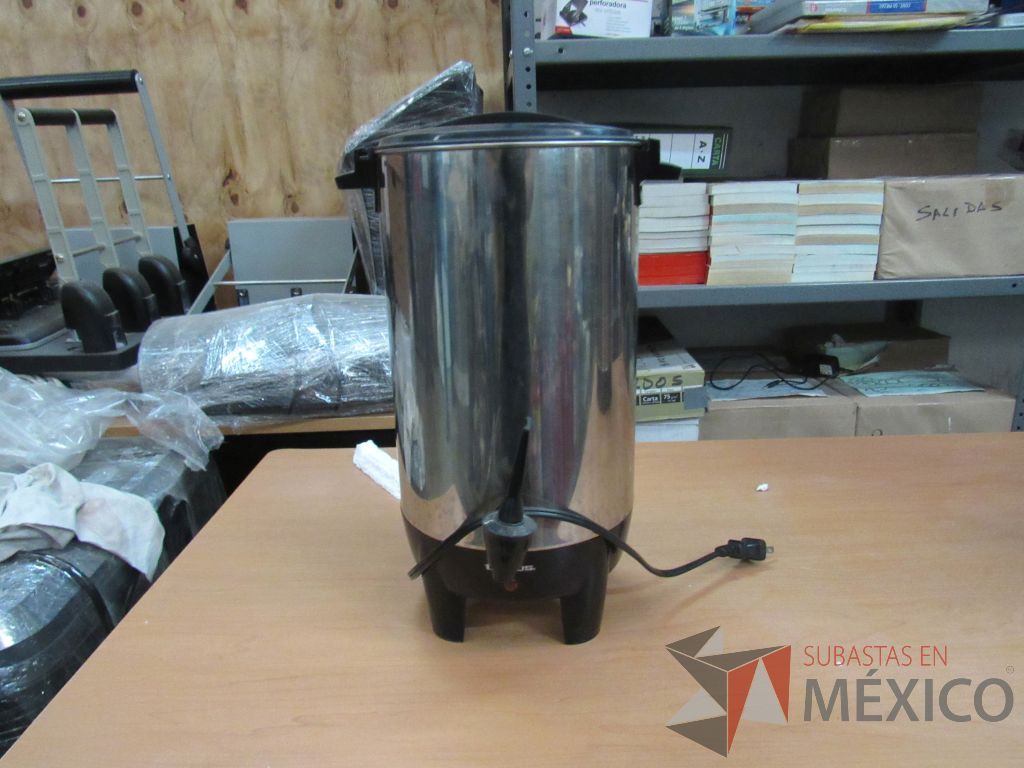 Lote 283 - Multifuncional HP MFP M130, 2 Bocinas, 2 Cafeteras... - Imagen 45