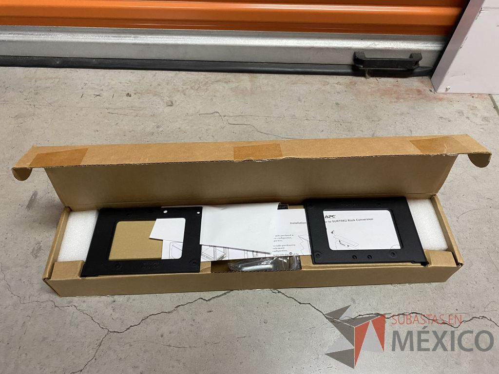 Lote 208 - 8 Cajas de Rieles para UPS y/o para bancos de baterías PZA 8 - Imagen 3