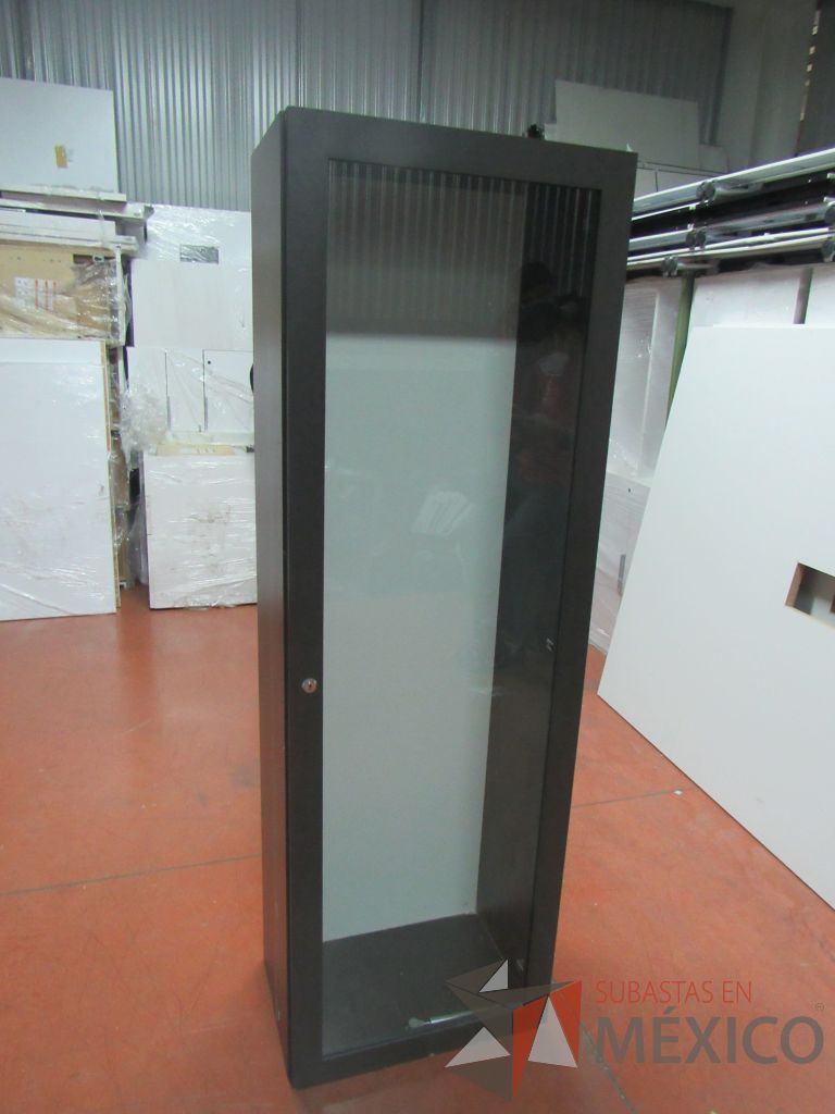 Lote 063 - 2 Gabinetes alto color gris con vidrio al medio - Imagen 3