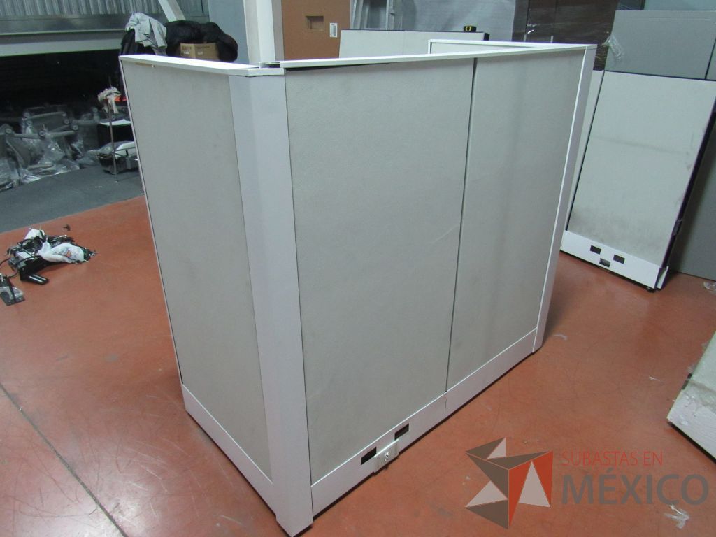 Lote 030 - 3 Estaciones de trabajo individuales con mampara y archivero de pedestal de 3 cajones color blanco - Imagen 10