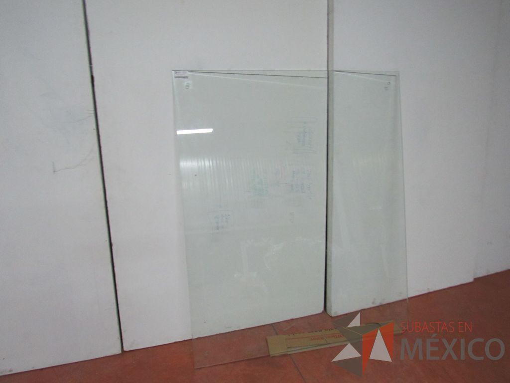 Lote 068 - Pizarrón de vidrio - Imagen 2