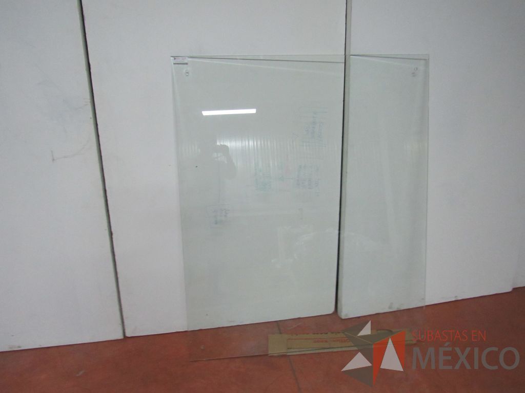 Lote 068 - Pizarrón de vidrio - Imagen 3