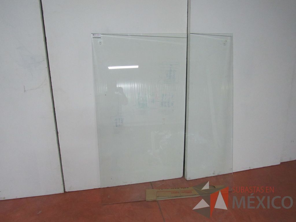 Lote 068 - Pizarrón de vidrio - Imagen 5