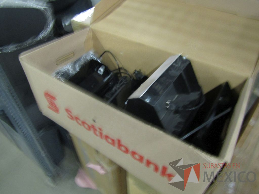 Lote 005 - 250 Lámparas de luz negra y 100 trituradoras de papel - Imagen 29