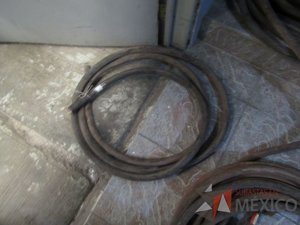 Lote 080 - Tramo de 25 mts c/u de cable uso rudo calibre 4/0, tramo de 25 mts de cable de uso rudo ... - Imagen 6