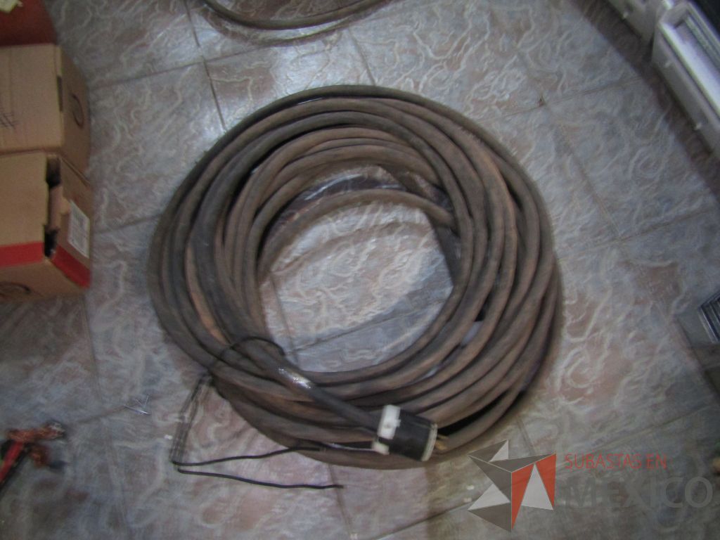 Lote 080 - Tramo de 25 mts c/u de cable uso rudo calibre 4/0, tramo de 25 mts de cable de uso rudo ...