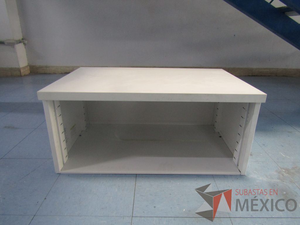 Lote 048 - 5 Gabinetes metálico con 1 espacio color blanco - Imagen 2