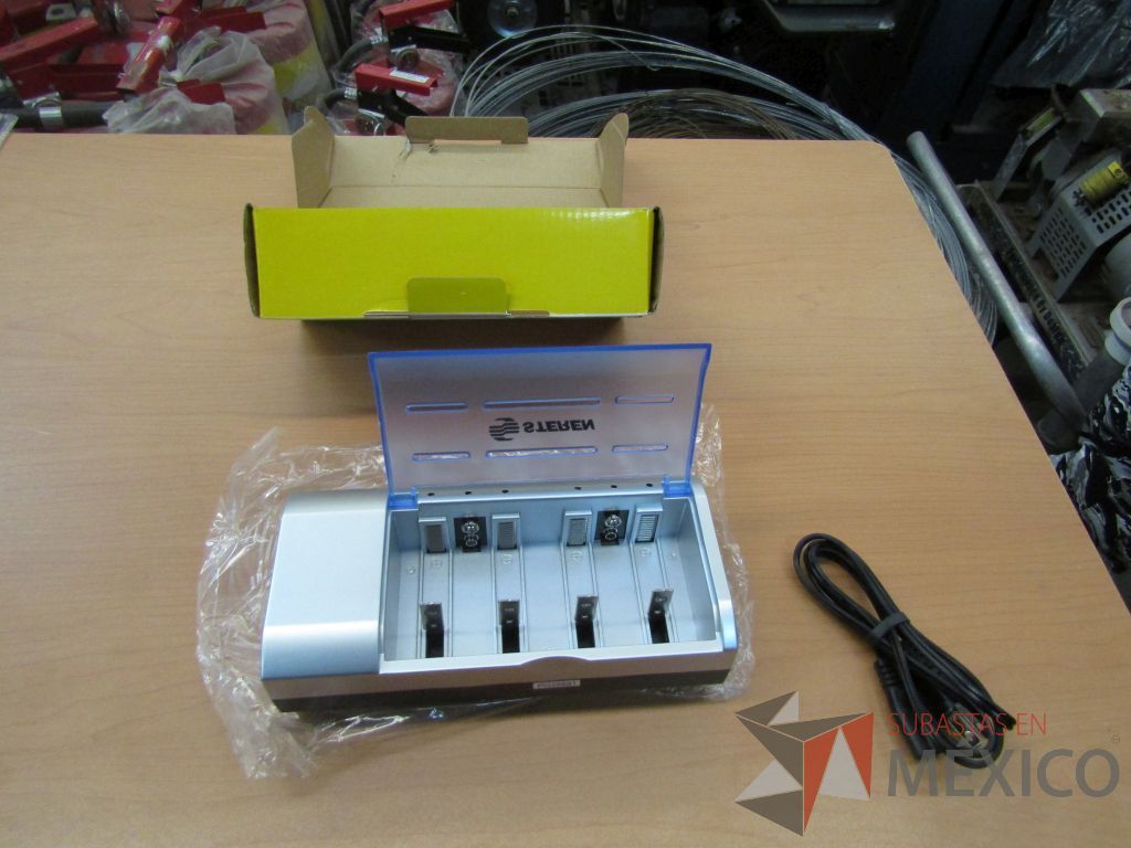 Lote 085 - 12 Detectores de humo, 5 Baston de seguridad, 2 Cargador universal de pilas ... - Imagen 21