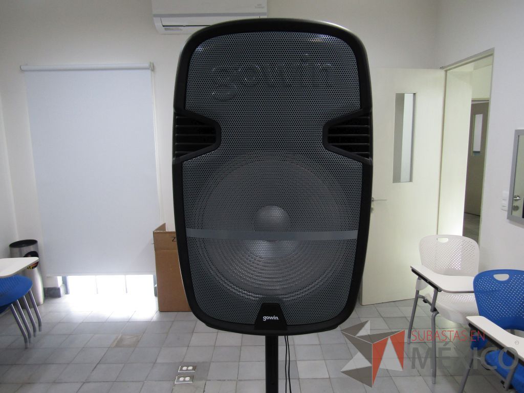 Lote 004 - Bocina con tripié GOWIN - Imagen 5