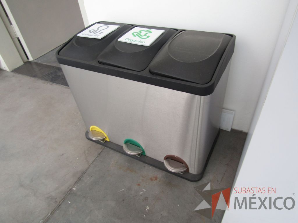 Lote 016 - Bote de basura metálico con 3 pedales - Imagen 3