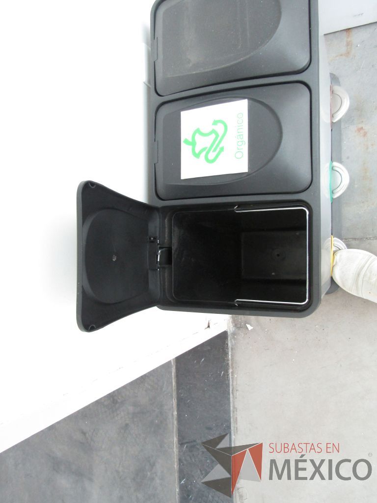 Lote 016 - Bote de basura metálico con 3 pedales - Imagen 6