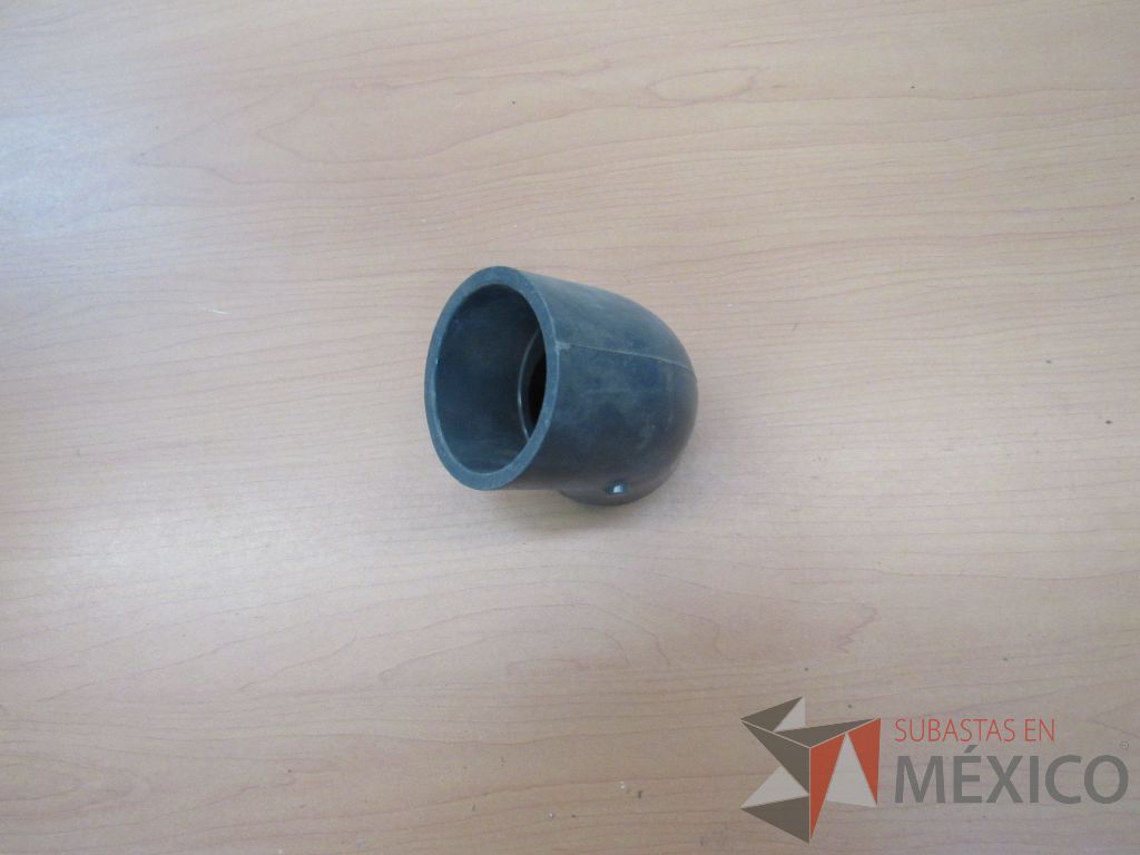 Lote 083 - Conectores, codos, niple y tubos - Imagen 16