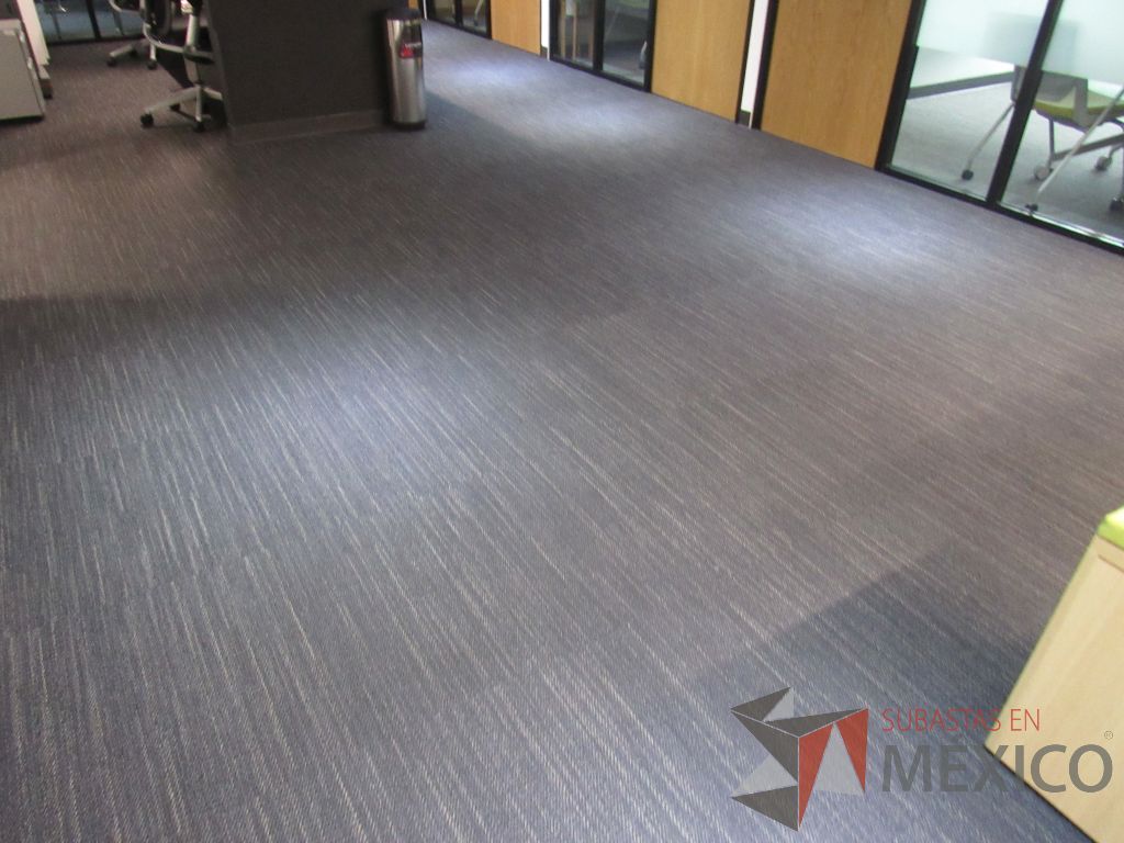 Lote 471 - Lote de alfombra modular color gris oscuro 367m2 aproximadamente - Imagen 13