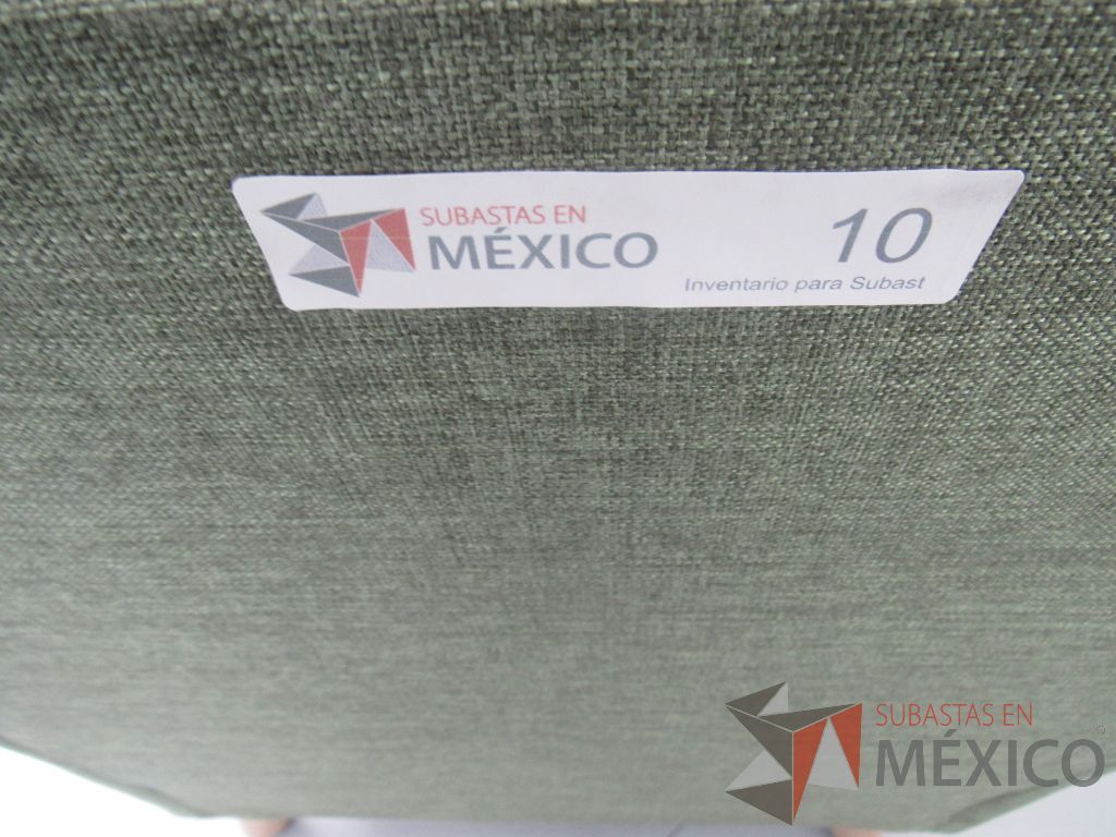 Lote 021 -Sillón de visita en tela color verde con patas de madera - Imagen 7