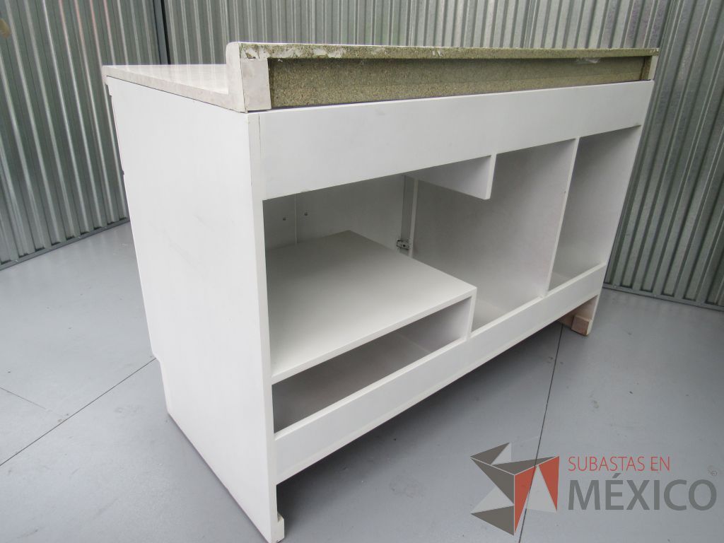 Lote 028 -Tarja de acero con llaves en barra tipo madera, gabinete de 3 puertas y 2 cajones en color blanco - Imagen 2