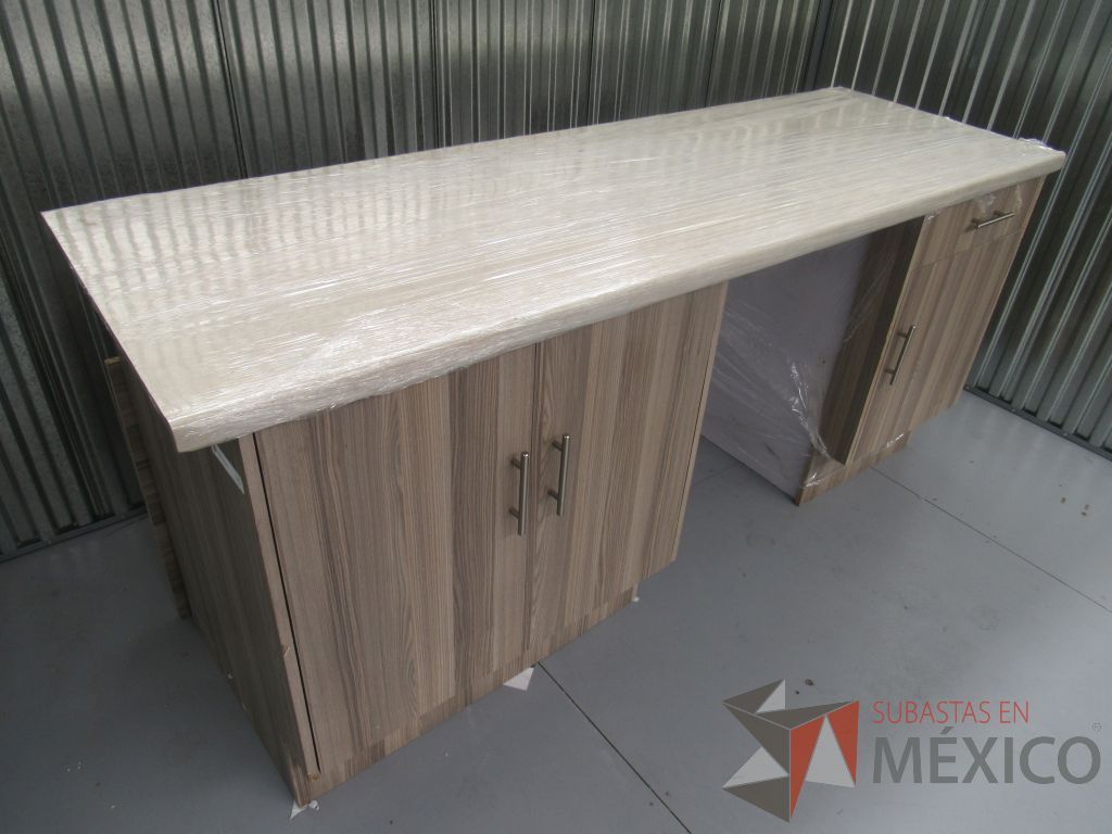 Lote 029 -Barra tipo madera con gabinete de dos puertas y gabinete de una puerta con un cajón - Imagen 5