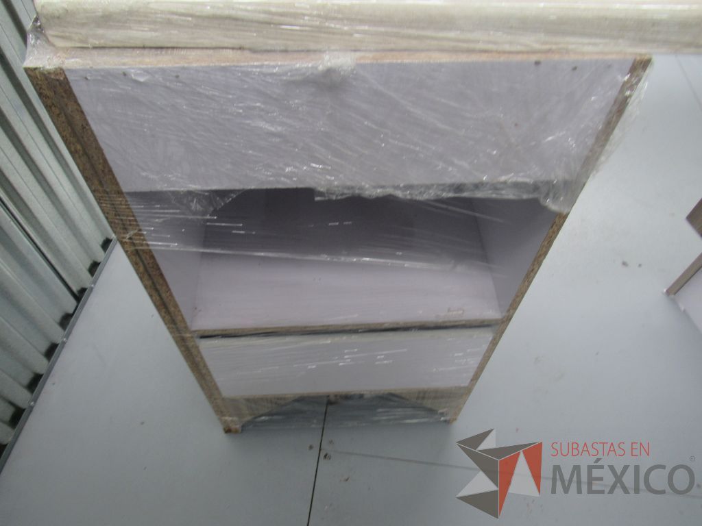 Lote 029 -Barra tipo madera con gabinete de dos puertas y gabinete de una puerta con un cajón - Imagen 12