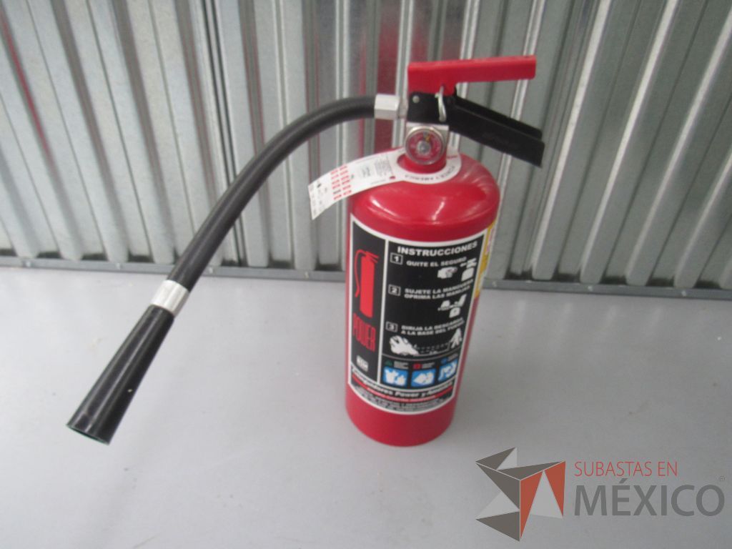 Lote 045 -L 3 Extintores de 4.5 kg de capacidad y 1 de 2kg de capacidad - Imagen 7