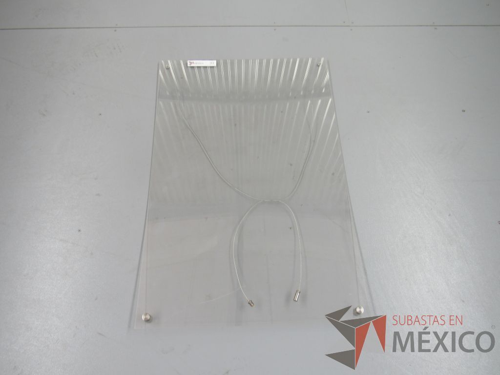 Lote 048 -5 Acrílicos para exhibición con tornillo en esquinas para ajustar - Imagen 6