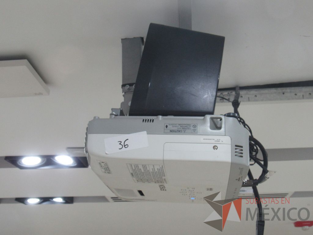 Lote 477 - Proyector Epson Powerlite 955 - Imagen 4