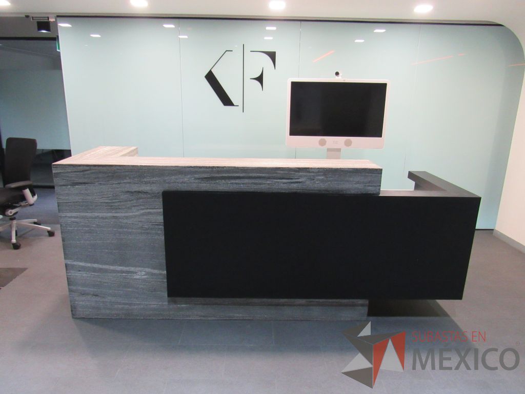 Lote 444 - Mueble de recepción con 4 cajones color blanco y repisa color gris - Imagen 15