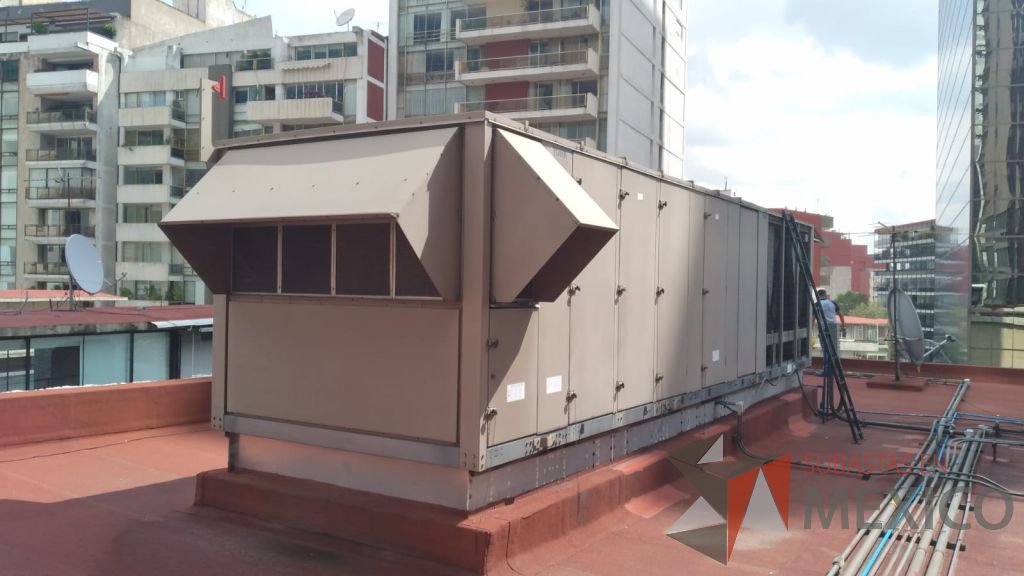 Lote 001 - Aire acondicionado YORK, Modelo: YPAL050CFC46BBDX, 50 TR, con 4 ventiladores. - Imagen 12