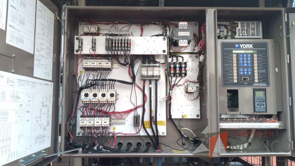 Lote 001 - Aire acondicionado YORK, Modelo: YPAL050CFC46BBDX, 50 TR, con 4 ventiladores. - Imagen 63