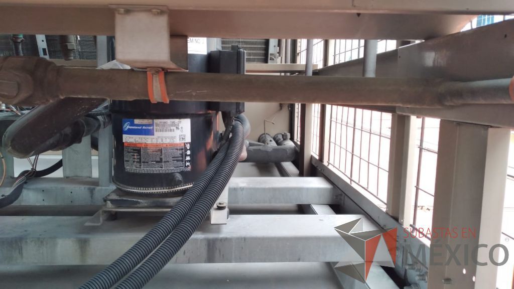 Lote 002 - Aire acondicionado YORK, Modelo: YPAL050CFC46BBDX, 50 TR, con 4 ventiladores. - Imagen 51