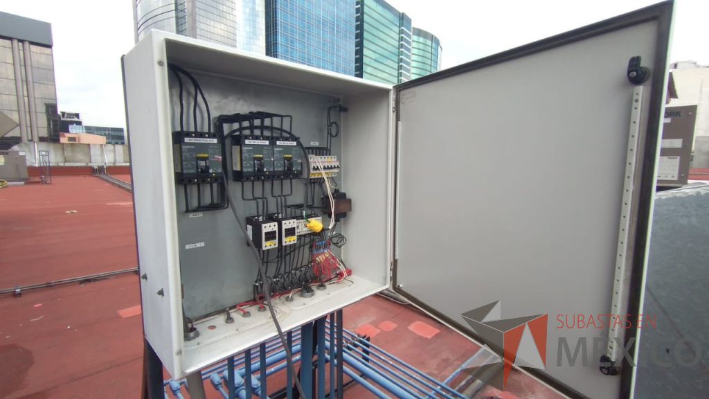 Lote 002 - Aire acondicionado YORK, Modelo: YPAL050CFC46BBDX, 50 TR, con 4 ventiladores. - Imagen 55