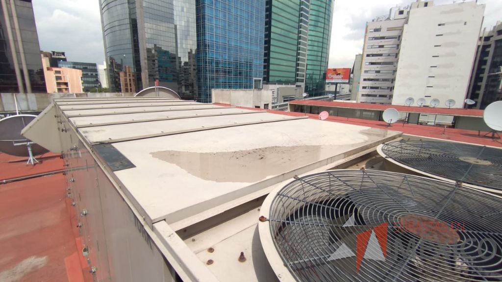 Lote 001 - Aire acondicionado YORK, Modelo: YPAL050CFC46BBDX, 50 TR, con 4 ventiladores. - Imagen 137