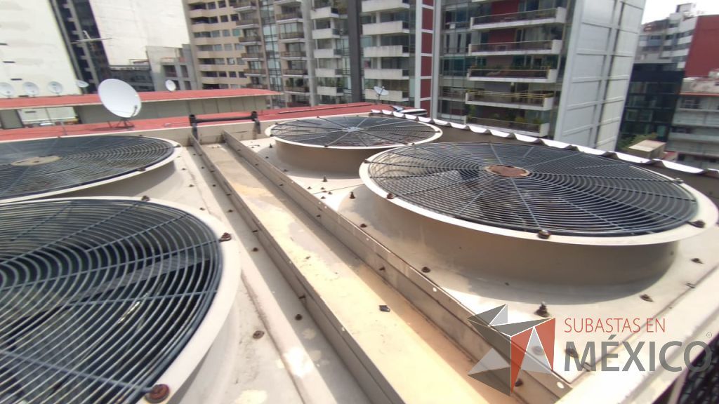 Lote 001 - Aire acondicionado YORK, Modelo: YPAL050CFC46BBDX, 50 TR, con 4 ventiladores. - Imagen 141