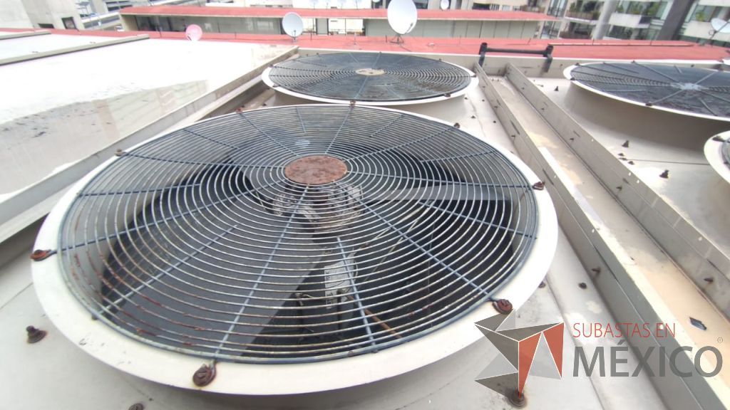 Lote 001 - Aire acondicionado YORK, Modelo: YPAL050CFC46BBDX, 50 TR, con 4 ventiladores. - Imagen 148