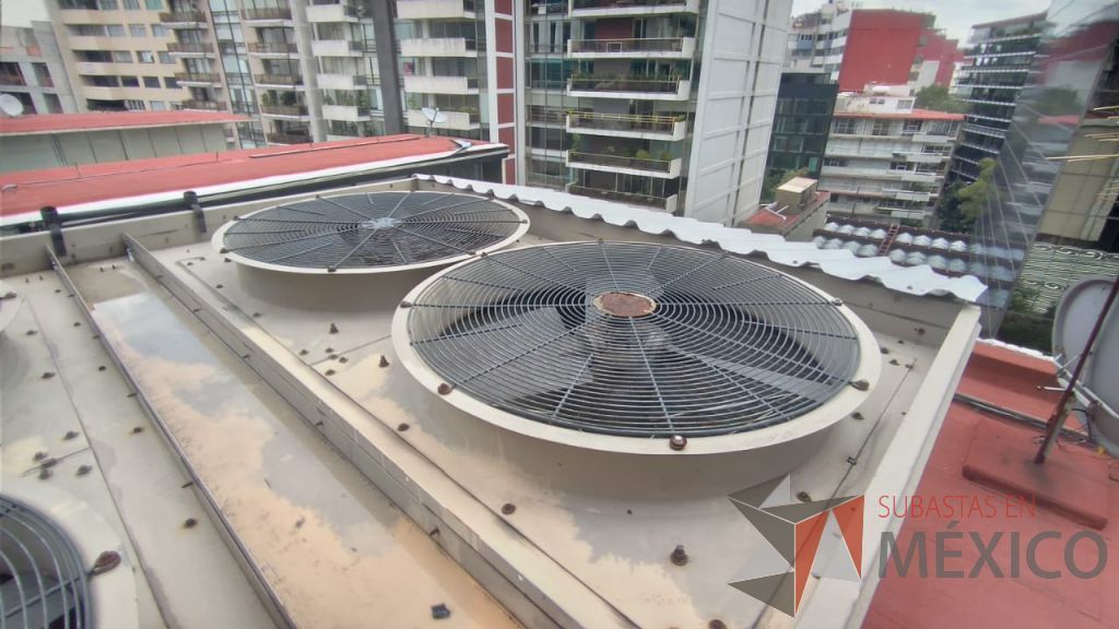 Lote 001 - Aire acondicionado YORK, Modelo: YPAL050CFC46BBDX, 50 TR, con 4 ventiladores. - Imagen 155