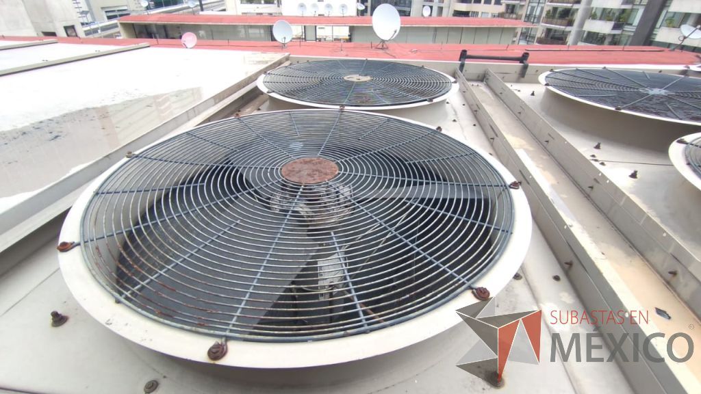 Lote 002 - Aire acondicionado YORK, Modelo: YPAL050CFC46BBDX, 50 TR, con 4 ventiladores. - Imagen 96