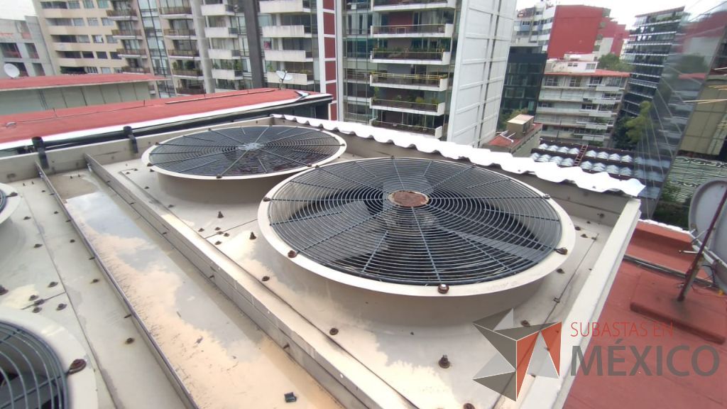 Lote 001 - Aire acondicionado YORK, Modelo: YPAL050CFC46BBDX, 50 TR, con 4 ventiladores. - Imagen 158