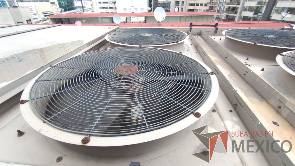 Lote 001 - Aire acondicionado YORK, Modelo: YPAL050CFC46BBDX, 50 TR, con 4 ventiladores. - Imagen 160