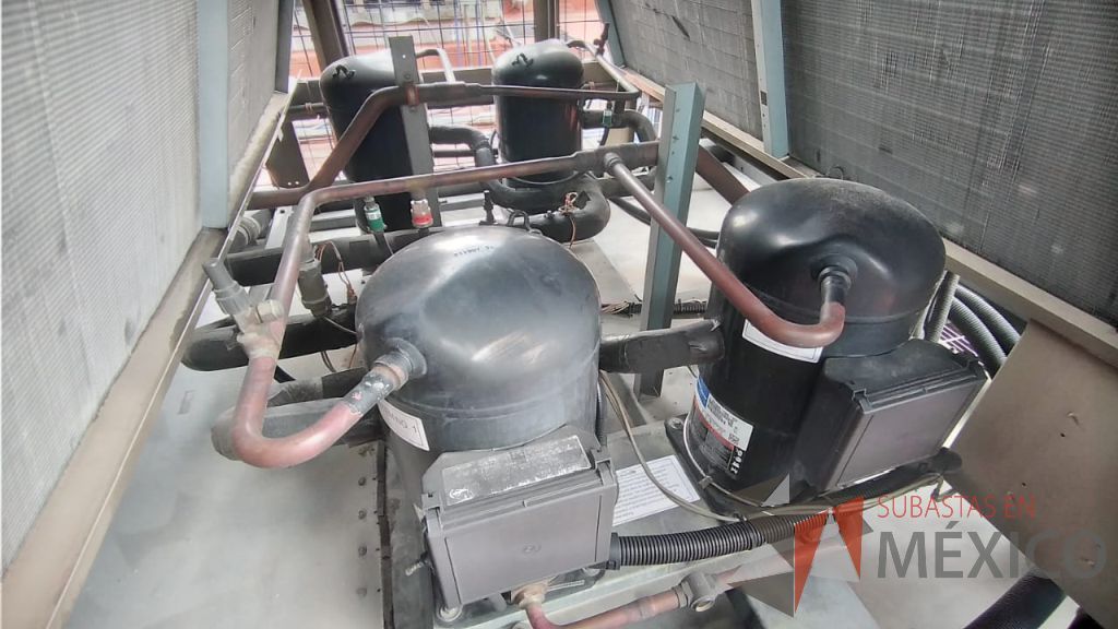 Lote 002 - Aire acondicionado YORK, Modelo: YPAL050CFC46BBDX, 50 TR, con 4 ventiladores. - Imagen 106