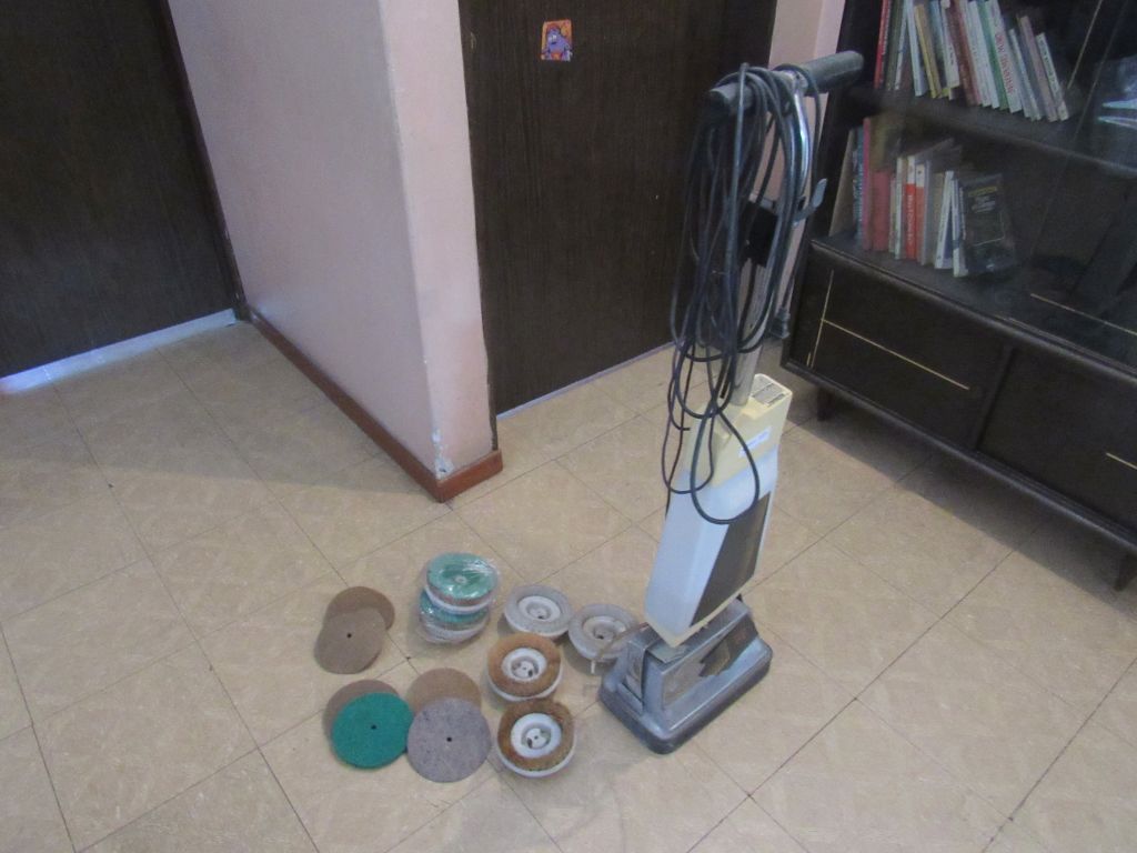 Lote 010 - Pulidora de pisos con 8 fibras y 4 cepillos Xima , Modelo: LM1400 - Imagen 14