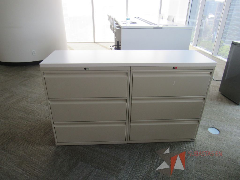 Lote 0021 - Gabinete metálico de 6 cajones color beige - Imagen 4