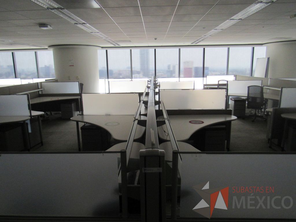 Lote 0410- Estación de trabajo para 10 personas con cubiertas mampara metálica color beige y 10 archiveros móviles de 2 cajones - Imagen 6