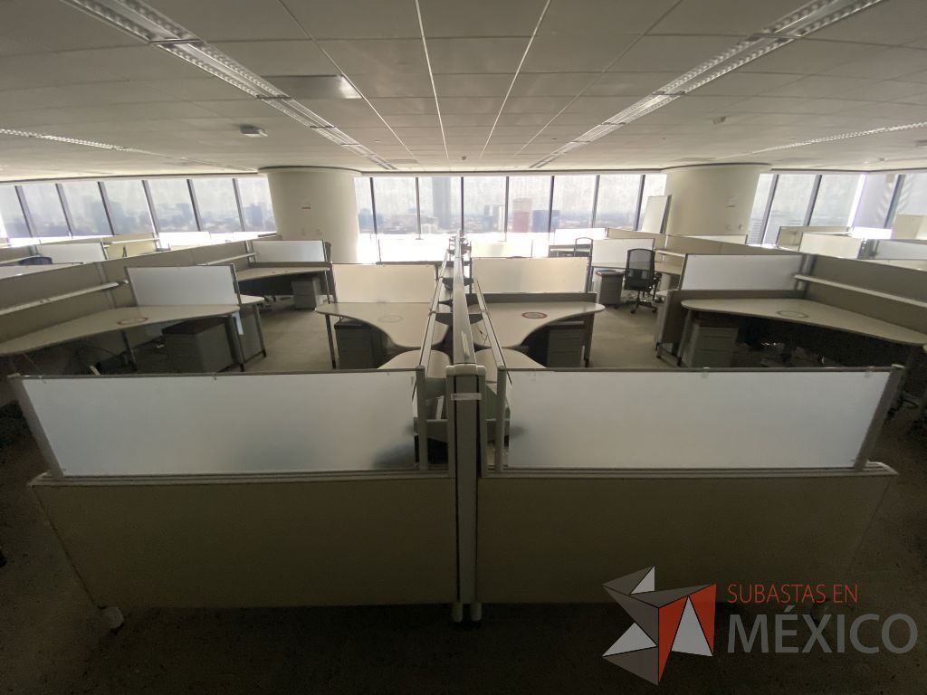 Lote 0410- Estación de trabajo para 10 personas con cubiertas mampara metálica color beige y 10 archiveros móviles de 2 cajones - Imagen 7