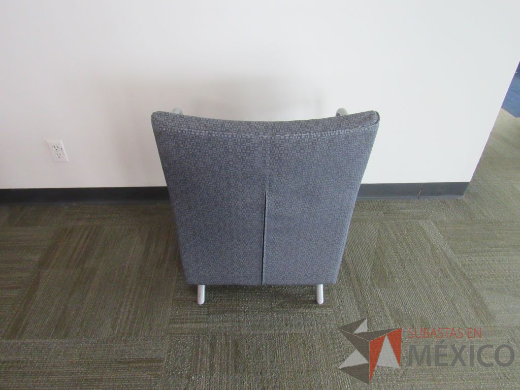 Lote 029 - Sillón Herman Miller Celeste, asiento y respaldo en tela color gris - Imagen 5