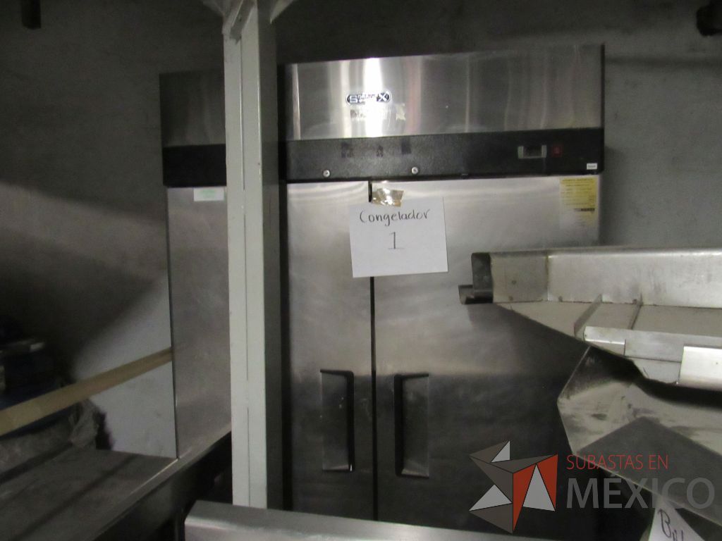 Lote 017 - 1 Mesa de Acero Inoxidable (3pzas), 1 Congelador industrial, 1 Freidora industrial - Imagen 7