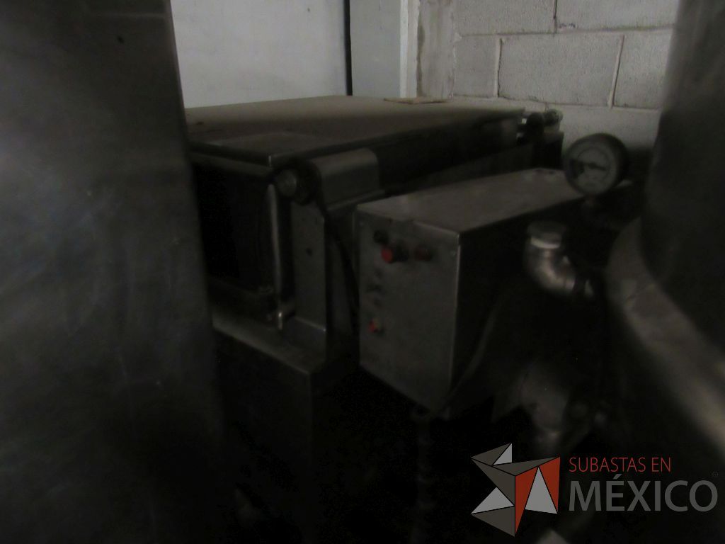 Lote 017 - 1 Mesa de Acero Inoxidable (3pzas), 1 Congelador industrial, 1 Freidora industrial - Imagen 10