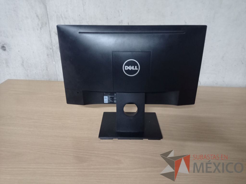 Lote 215 - Desktop Tiny Lenovo, ThinkCentre M710Q, Disco Duro 128 MB, 8GB RAM, Monitor 20" - Imagen 5