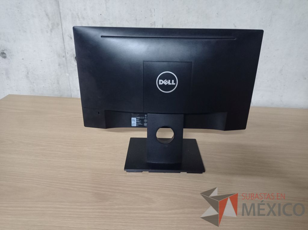 Lote 215 - Desktop Tiny Lenovo, ThinkCentre M710Q, Disco Duro 128 MB, 8GB RAM, Monitor 20" - Imagen 4